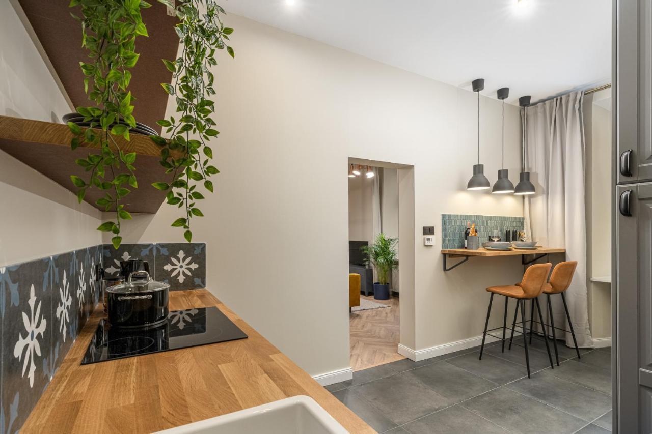Househost Apartment : Topolowa 26/17 คราคูฟ ภายนอก รูปภาพ