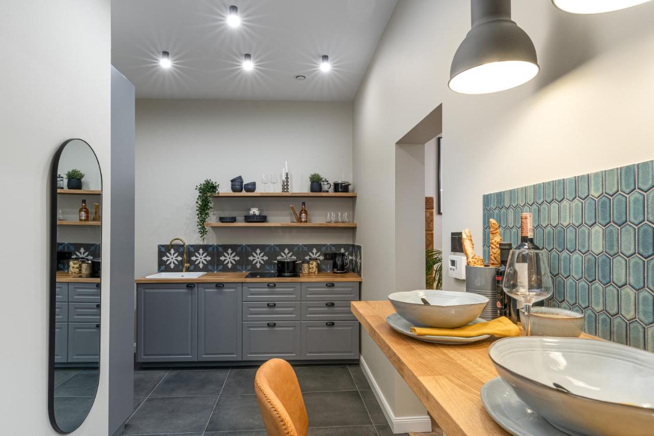 Househost Apartment : Topolowa 26/17 คราคูฟ ภายนอก รูปภาพ